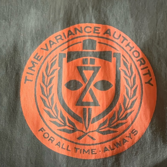 Our Universe Loki TVA Variant jacket cosplay - Picture 5 of 7